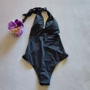 O'NEILL WOMEN'S ONE PIECE Salt Water Solids Hi- Neck On. Color DBL. Size S.